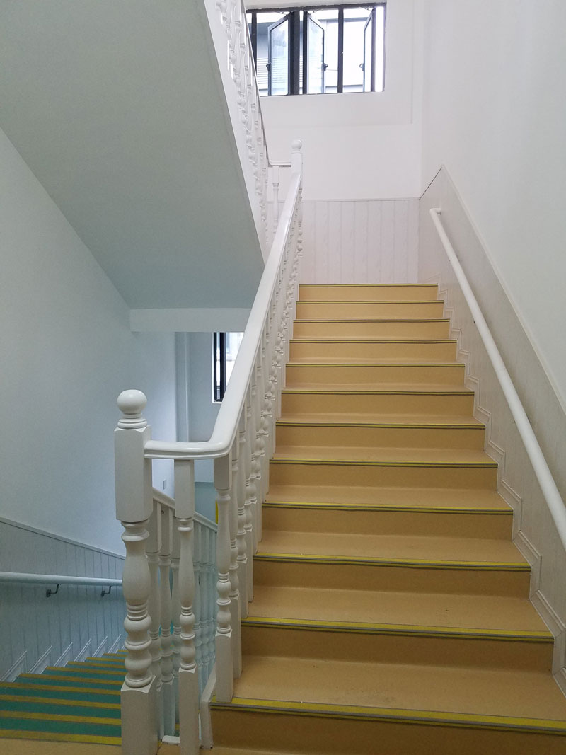 Jiangxi Meifoer Kindergarten staircase