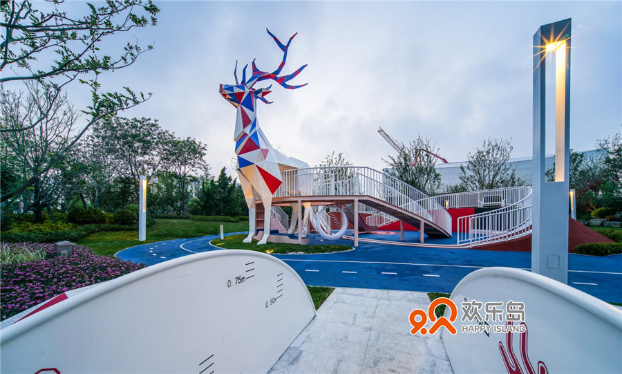 Children's park playground equipment