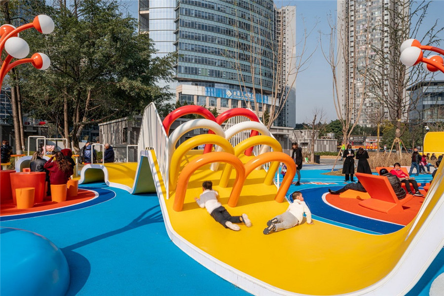 playground equipment manufacturer